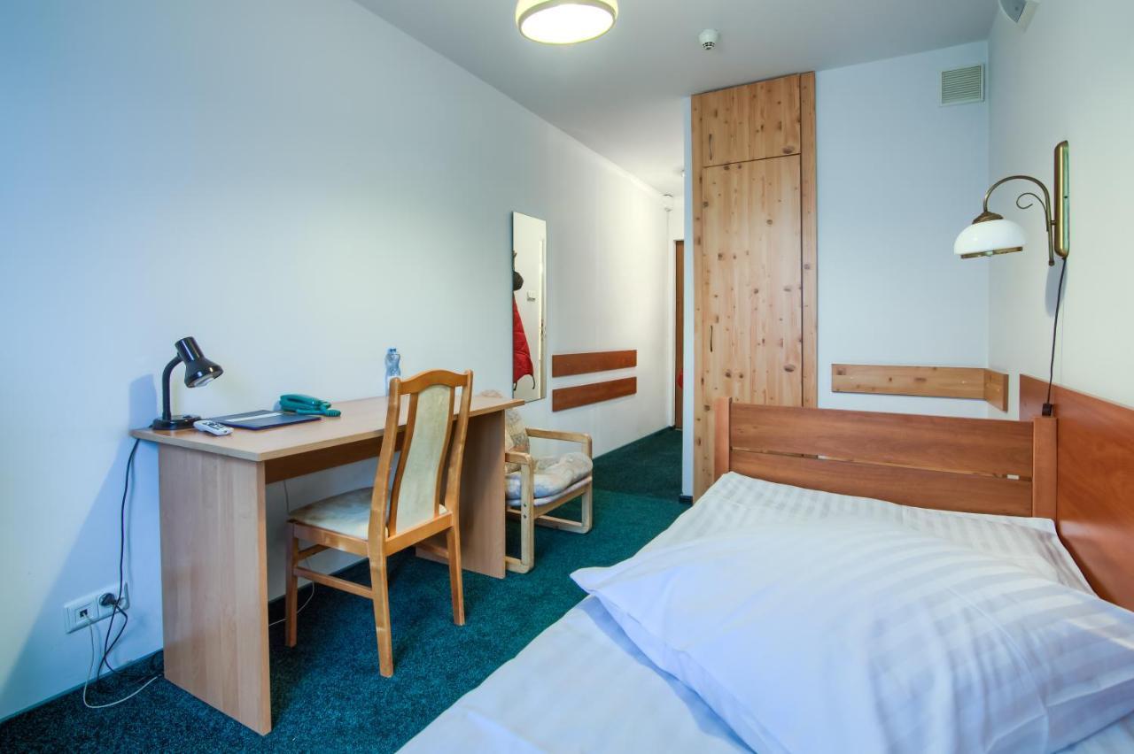 Hotel Konin Konin  Kültér fotó