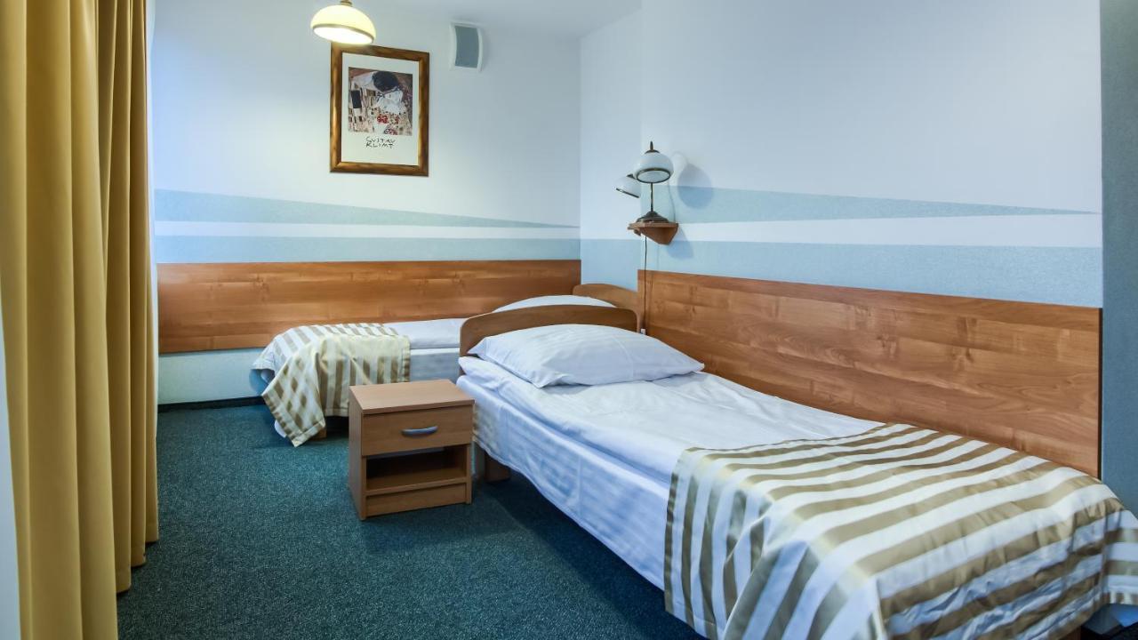 Hotel Konin Konin  Kültér fotó