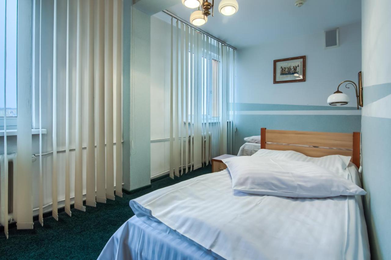 Hotel Konin Konin  Kültér fotó