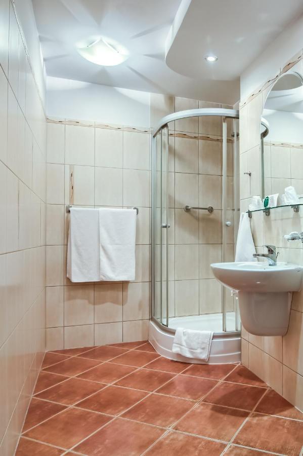 Hotel Konin Konin  Kültér fotó