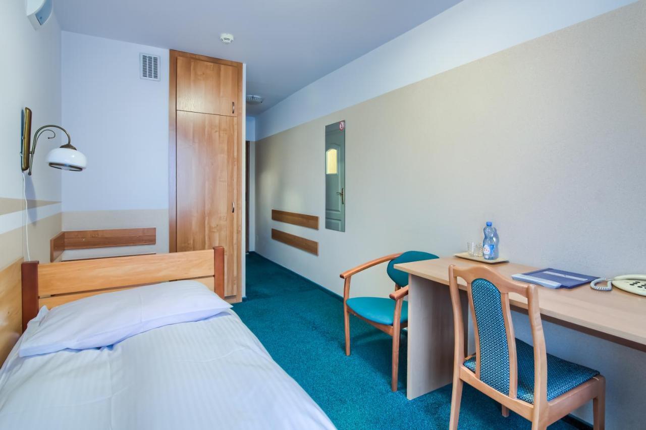 Hotel Konin Konin  Kültér fotó