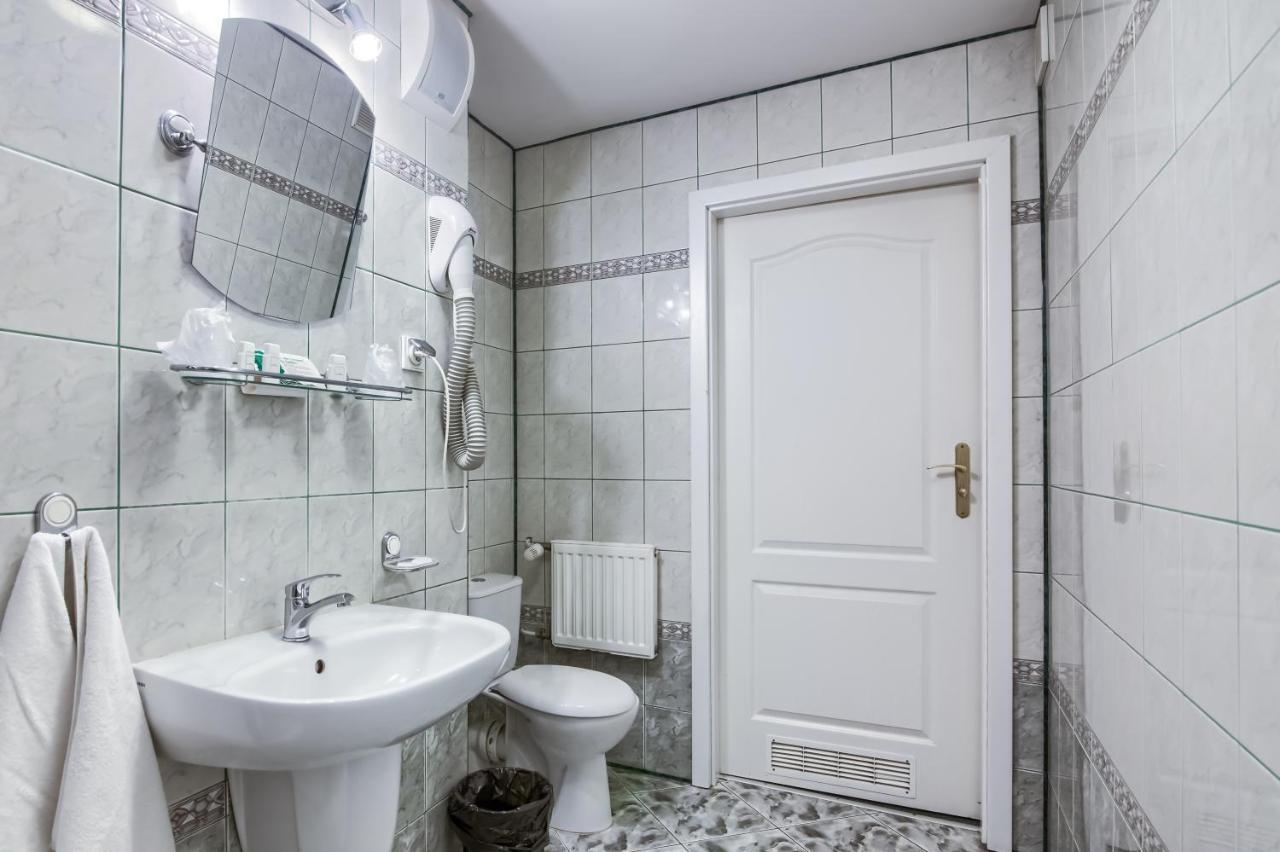 Hotel Konin Konin  Kültér fotó