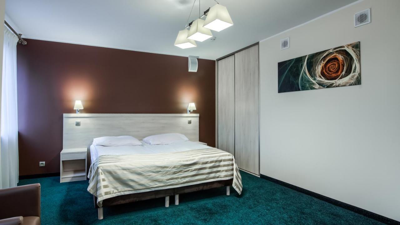Hotel Konin Konin  Kültér fotó