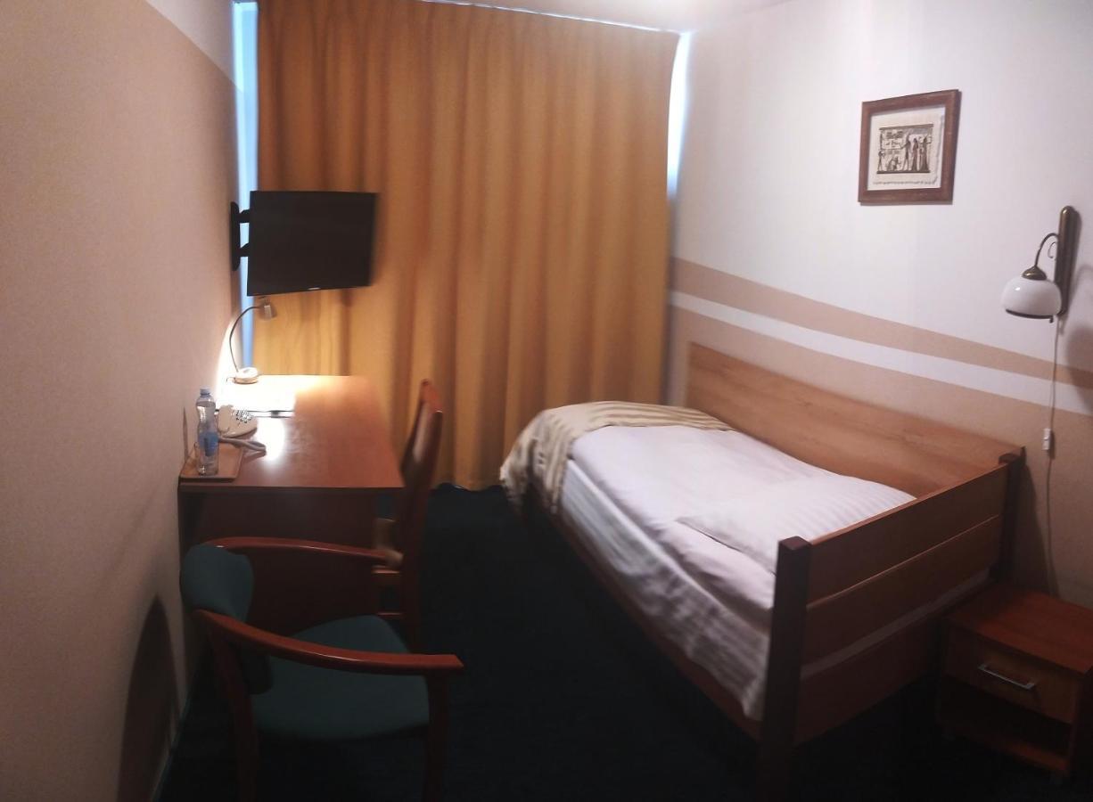Hotel Konin Konin  Kültér fotó